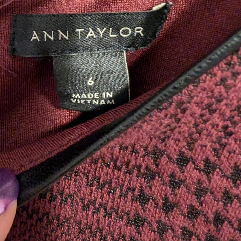 Ann Taylor burgundy dress size 6 - Picture 2 of 9